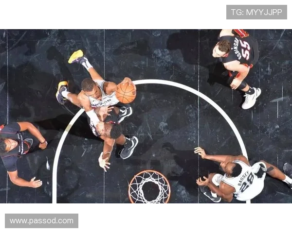 戈贝尔护筐效率领跑联盟，内线防守改变对手进攻结构