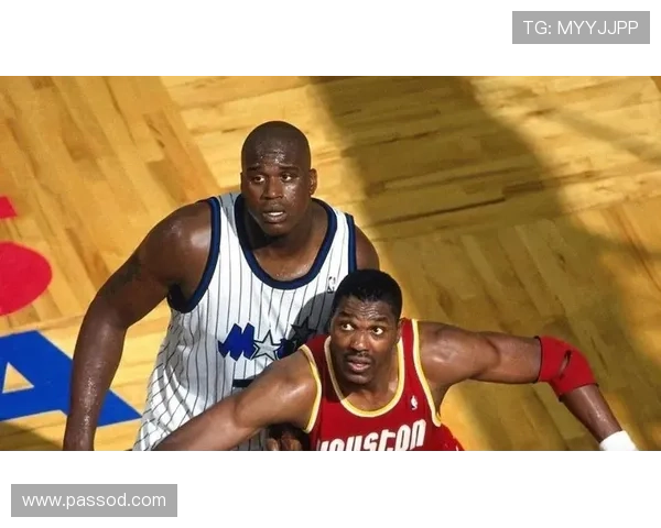 奥拉朱旺低位脚步主导对比约基奇进攻结构差异显著