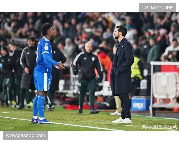 皇马的问题，不是没有进球，而是进攻结构失衡